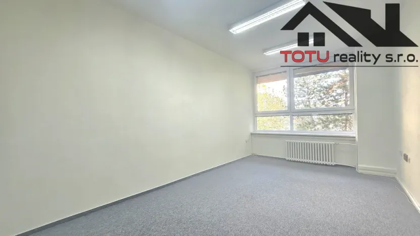 Pronájem kanceláře, Chrudim, Palackého třída, 19 m2