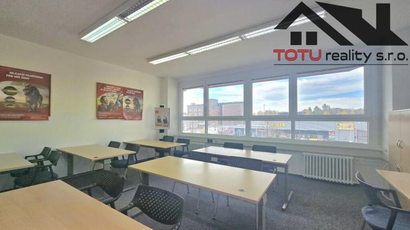 Pronájem kanceláře, Chrudim, Palackého třída, 40 m2