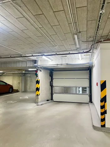 Pronájem garážového stání, Praha - Žižkov, Olgy Havlové, 15 m2