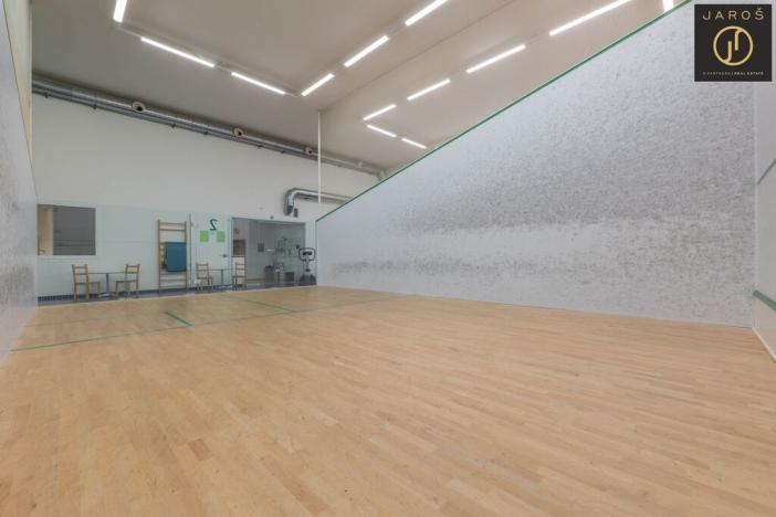 Pronájem kanceláře, Buštěhrad, Náměstí, 576 m2