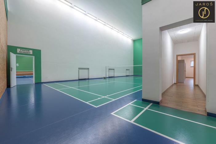 Pronájem kanceláře, Buštěhrad, Náměstí, 576 m2