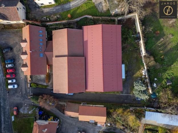 Pronájem kanceláře, Buštěhrad, Náměstí, 576 m2