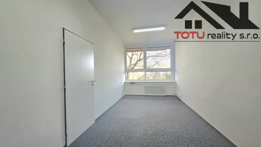 Pronájem kanceláře, Chrudim, Palackého třída, 17 m2
