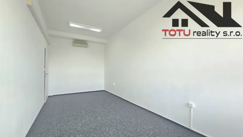 Pronájem kanceláře, Chrudim, Palackého třída, 19 m2