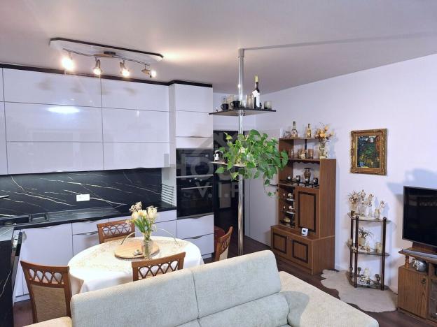 Prodej bytu 2+kk, Praha - Vysočany, Spojovací, 64 m2