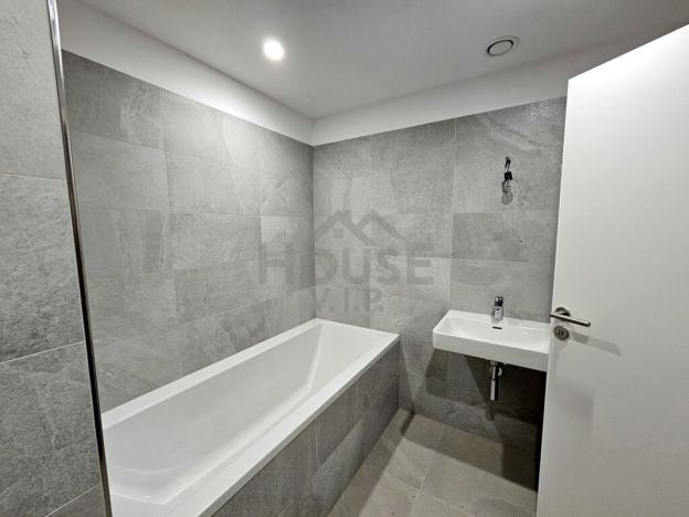 Prodej bytu 2+kk, Praha - Vysočany, Spojovací, 64 m2