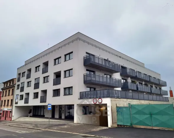 Prodej bytu 2+kk, Praha - Vysočany, Spojovací, 64 m2