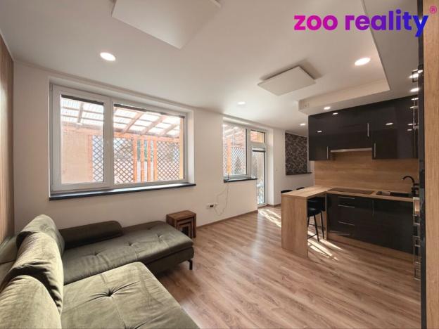 Pronájem bytu 2+kk, Chomutov, Maxima Gorkého, 45 m2