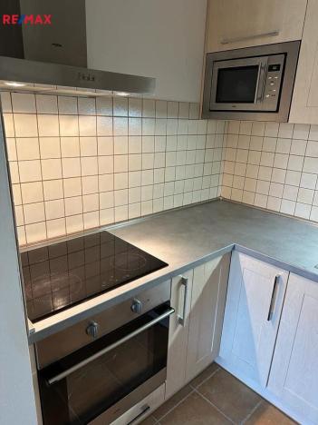 Pronájem bytu 2+kk, Karlovy Vary, Jateční, 49 m2