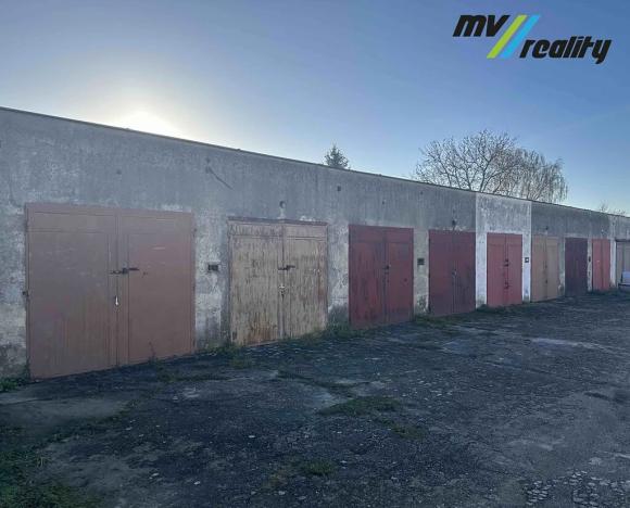 Prodej garáže, Milovice, Smetanova, 21 m2