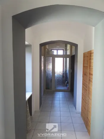 Prodej obchodního prostoru, Dolní Kounice, Hlavní, 400 m2