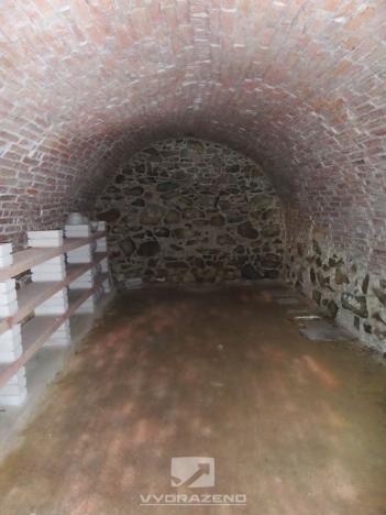 Prodej rodinného domu, Dolní Kounice, Hlavní, 400 m2