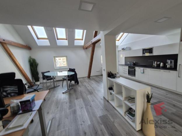 Pronájem kanceláře, Praha - Nusle, Sinkulova, 141 m2