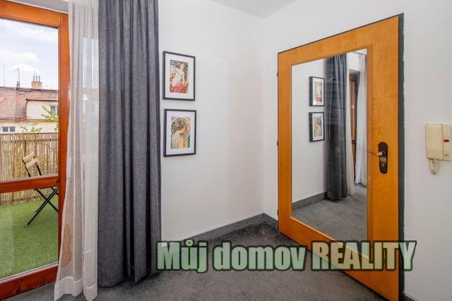 Pronájem bytu 2+kk, Praha - Smíchov, U Santošky, 50 m2