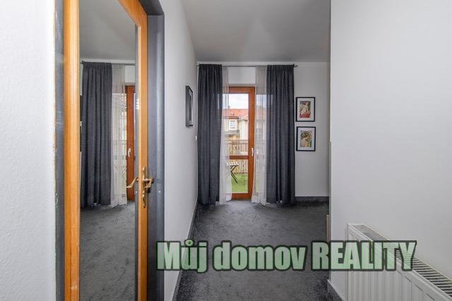 Pronájem bytu 2+kk, Praha - Smíchov, U Santošky, 50 m2