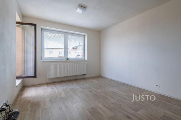 Pronájem bytu 2+kk, Uherské Hradiště, Jabloňová, 56 m2