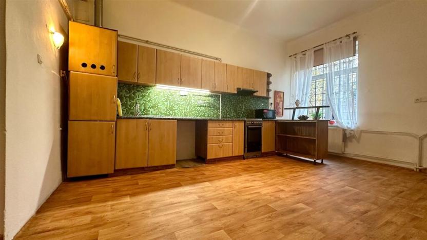 Prodej bytu 3+1, Cheb, Valdštejnova, 82 m2