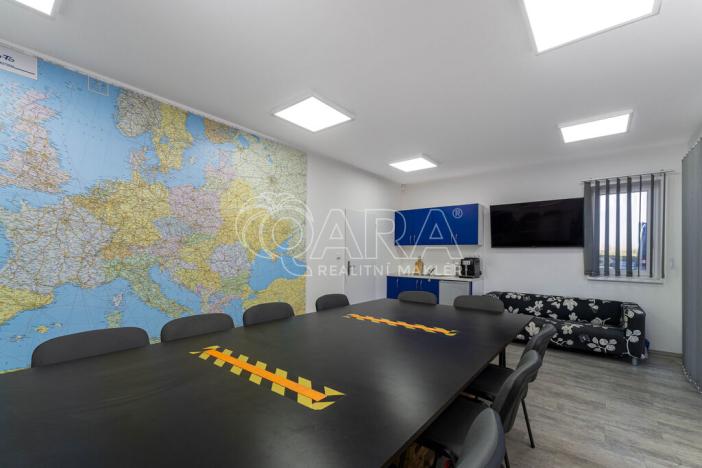 Pronájem skladu, Kateřinice, 425 m2