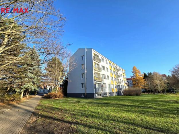 Prodej bytu 2+1, Praha - Suchdol, Kamýcká, 48 m2