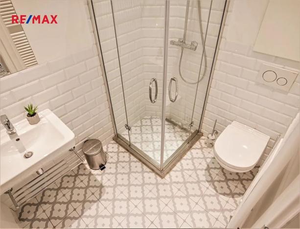 Pronájem bytu 3+kk, Praha - Karlín, Křižíkova, 75 m2