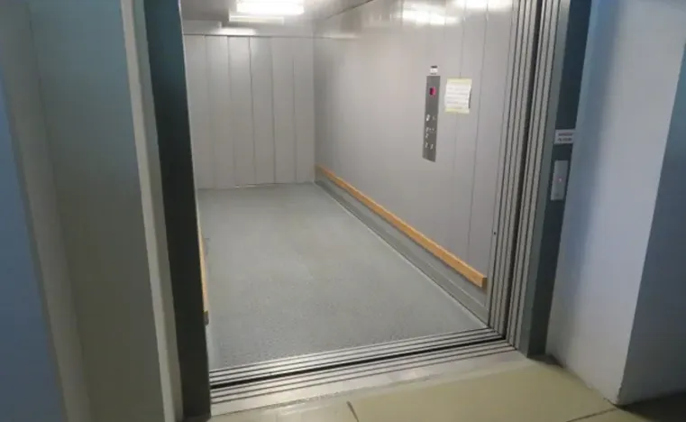 Prodej výrobních prostor, Klatovy, ul. 5. května, 3418 m2