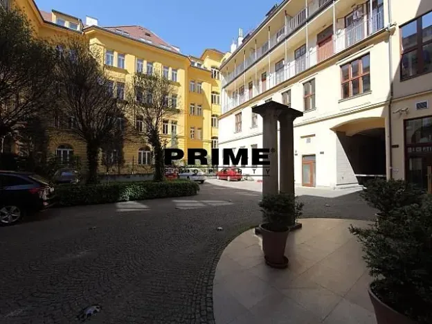 Pronájem kanceláře, Praha - Smíchov, Štefánikova, 75 m2