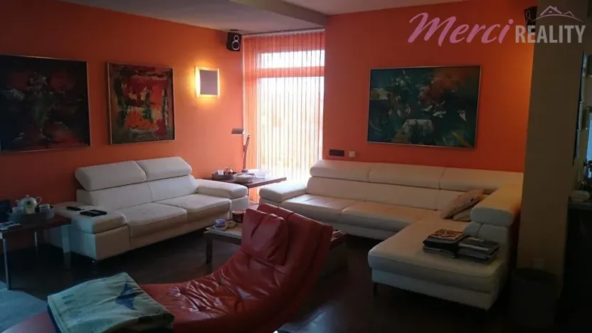 Prodej rodinného domu, Malý Lapáš, Slovensko, 436 m2