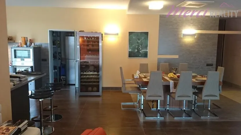 Prodej rodinného domu, Malý Lapáš, Slovensko, 436 m2