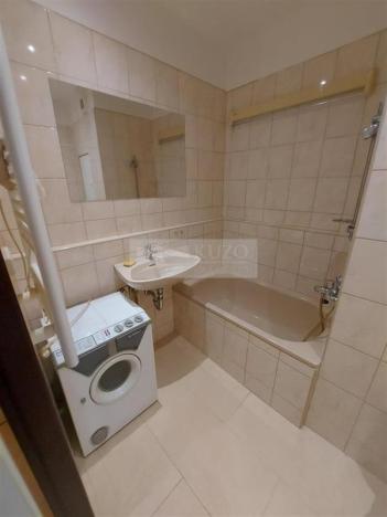 Pronájem bytu 2+kk, Praha, Leopoldova, 41 m2