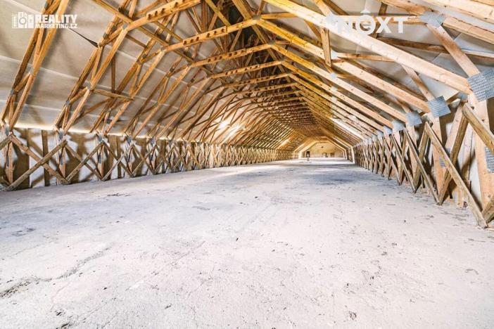 Prodej skladu, Letonice, 1758 m2