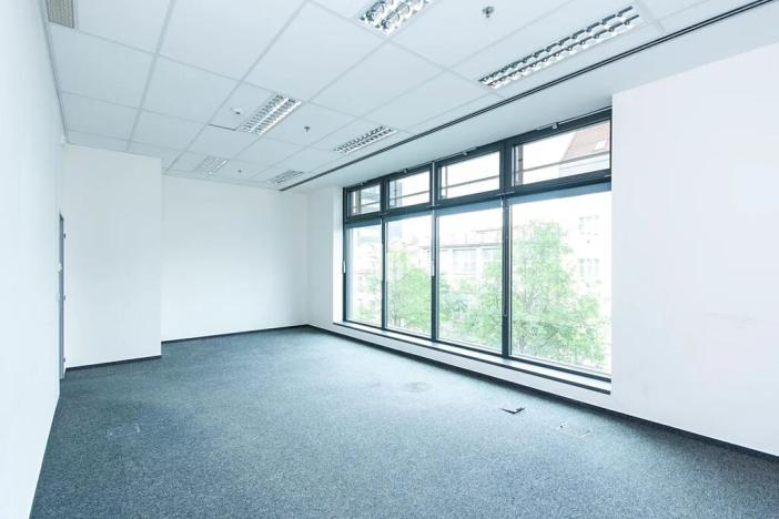 Pronájem kanceláře, Praha - Holešovice, U průhonu, 500 m2