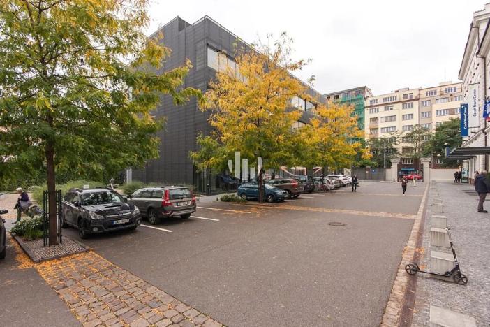Pronájem kanceláře, Praha - Holešovice, U průhonu, 250 m2