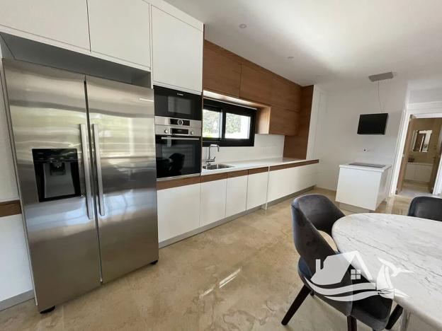 Prodej bytu 3+kk, Pafos, Kypr, 82 m2