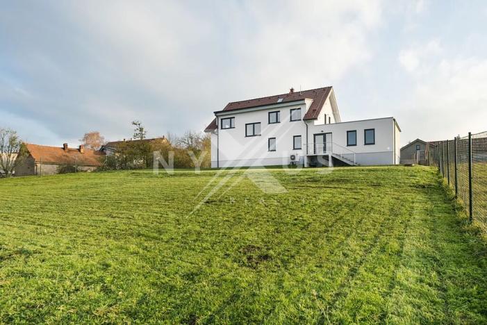 Prodej rodinného domu, Žižice, 228 m2