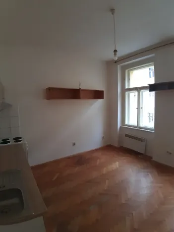 Pronájem bytu 1+kk, Praha - Holešovice, Kamenická, 23 m2