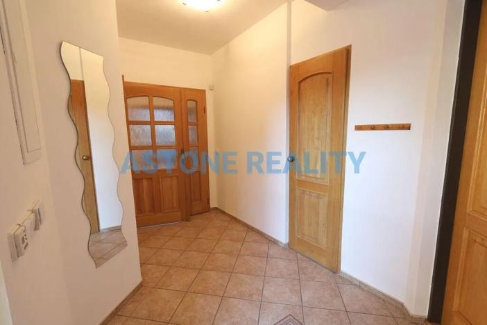 Pronájem rodinného domu, Praha - Koloděje, Kvasinská, 200 m2