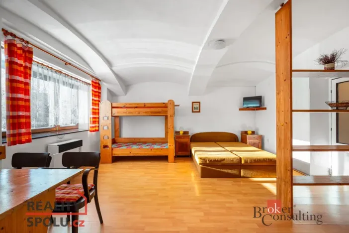 Prodej rodinného domu, Doksy, Lipové náměstí, 319 m2