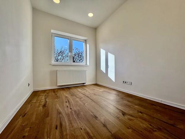 Prodej bytu 2+kk, Praha, Průběžná, 49 m2