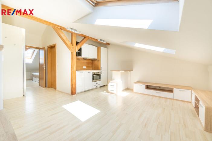 Pronájem bytu 2+kk, Praha - Libeň, Davídkova, 40 m2