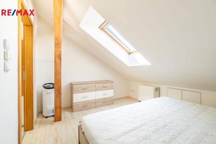 Pronájem bytu 2+kk, Praha - Libeň, Davídkova, 40 m2