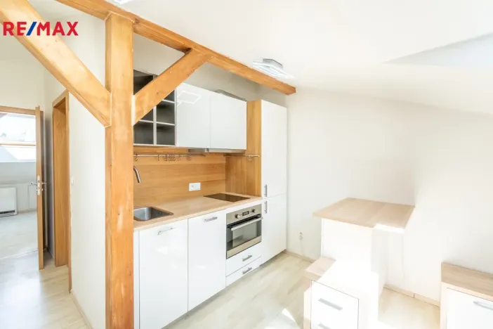 Pronájem bytu 2+kk, Praha - Libeň, Davídkova, 40 m2