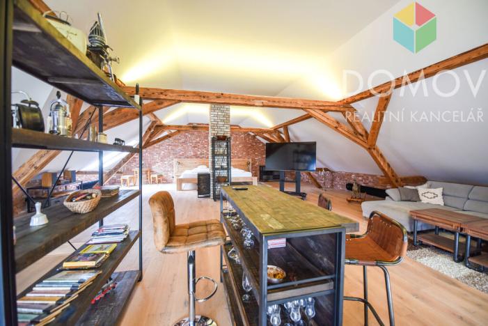 Pronájem atypického bytu, Beroun, Lidická, 200 m2