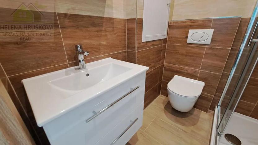 Pronájem bytu 1+1, Ostrava, Varenská, 35 m2