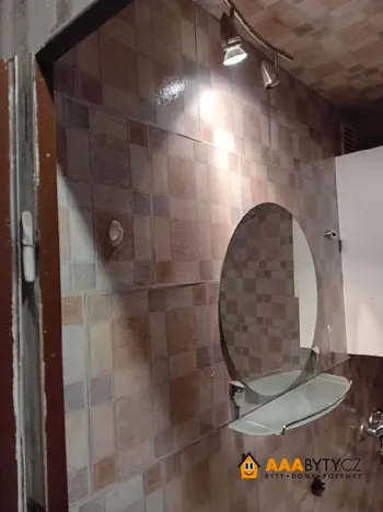 Prodej bytu 1+1, Chomutov, Holešická, 42 m2