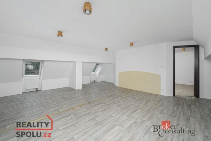 Prodej rodinného domu, Liberec - Liberec XXII-Horní Suchá, Svárovská, 450 m2