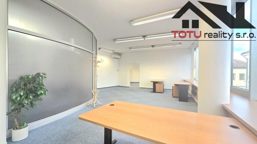 Pronájem kanceláře, Chrudim, Palackého třída, 67 m2