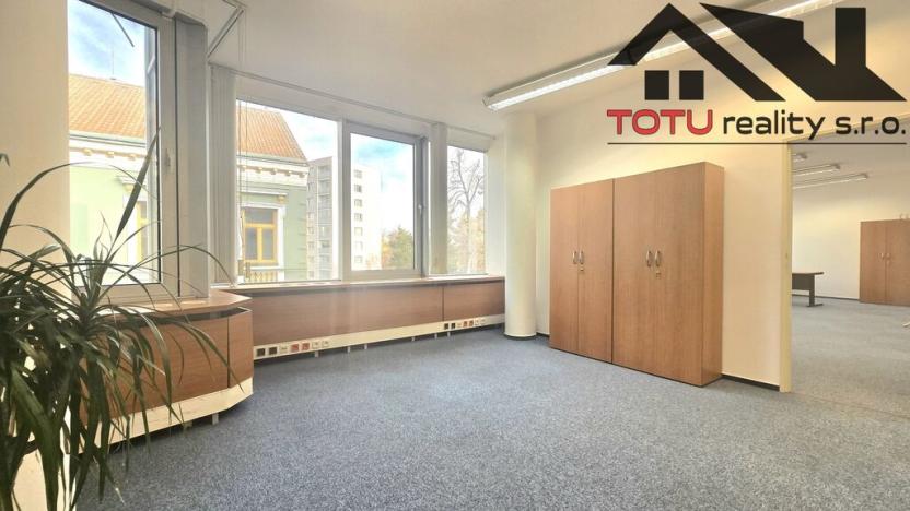 Pronájem kanceláře, Chrudim, Palackého třída, 67 m2