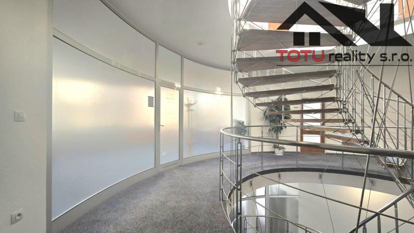 Pronájem kanceláře, Chrudim, Palackého třída, 67 m2