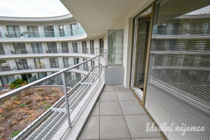 Pronájem bytu 1+kk, Brno, Bystrcká, 36 m2