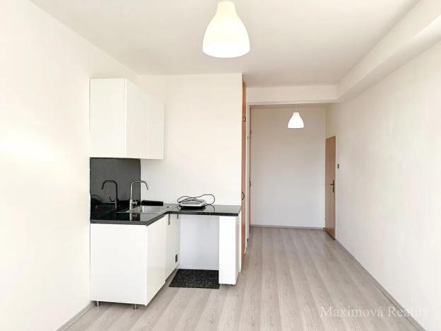 Pronájem bytu 1+kk, Brno, Okružní, 26 m2
